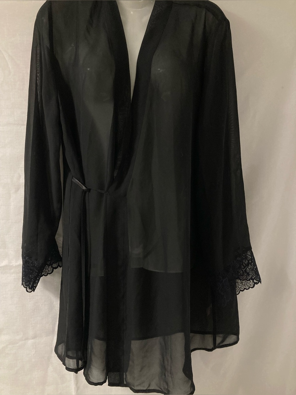 La Vie en Rose Black Sheer Chiffon Lace Trim Kimono Robe Medium